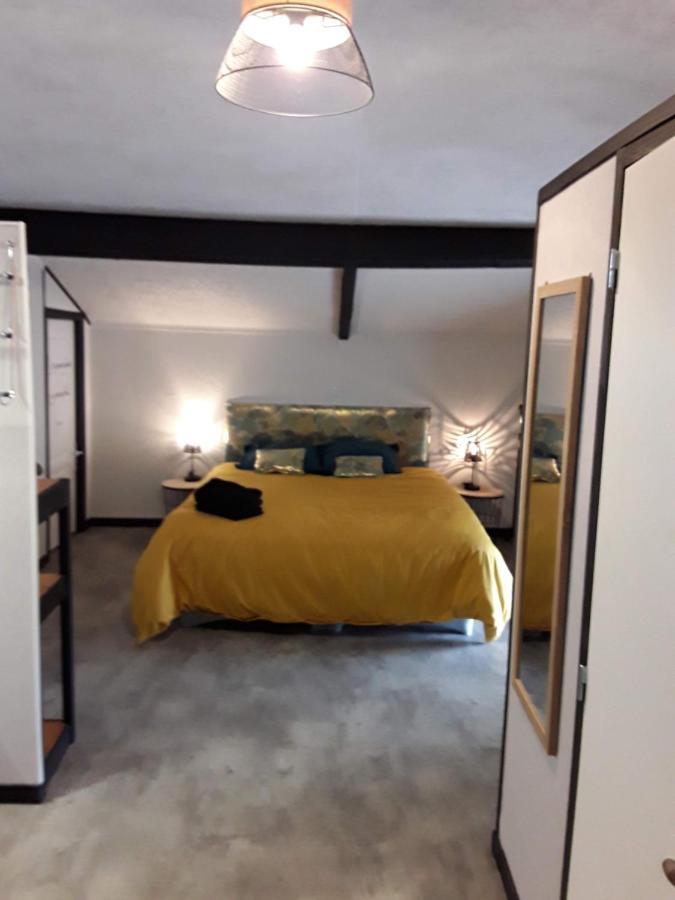 La Chambre D'A Cote Doulezon 외부 사진